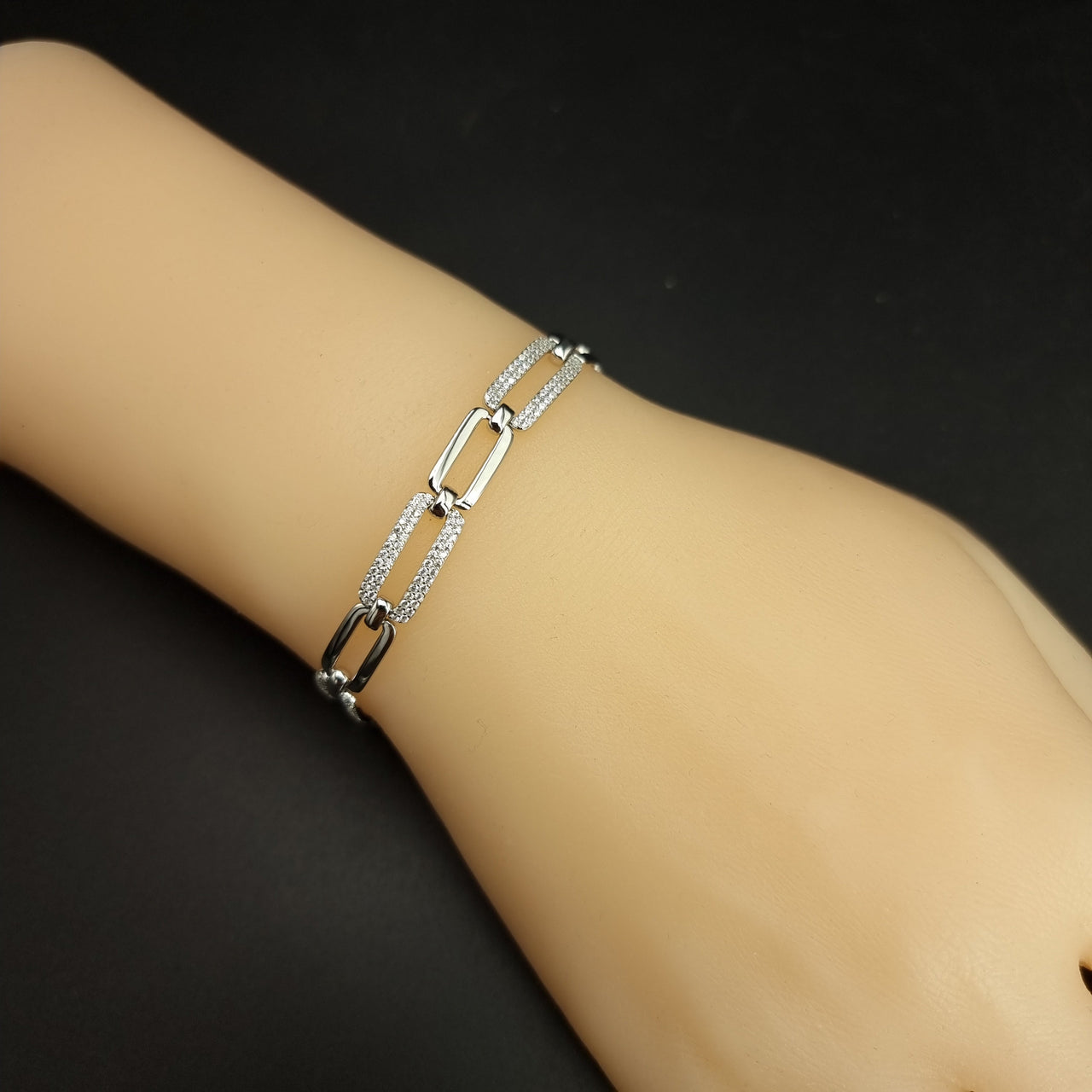 Trendy Clear Stones Bracelet 0180