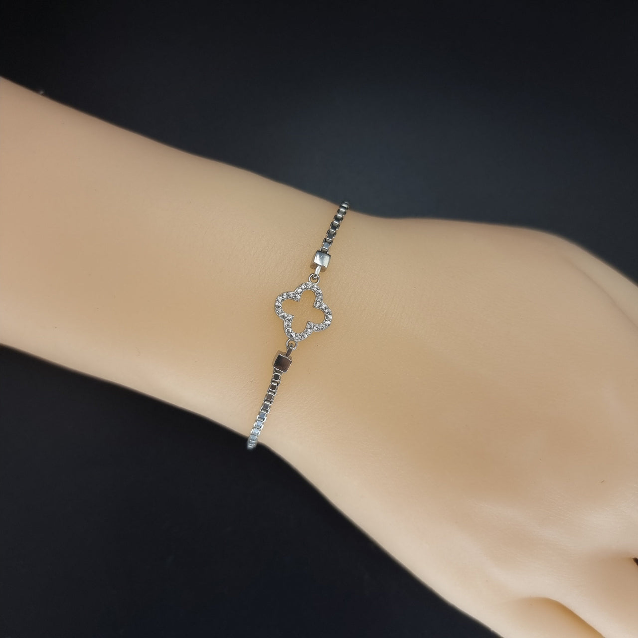 4 Leaves Flower Bracelet