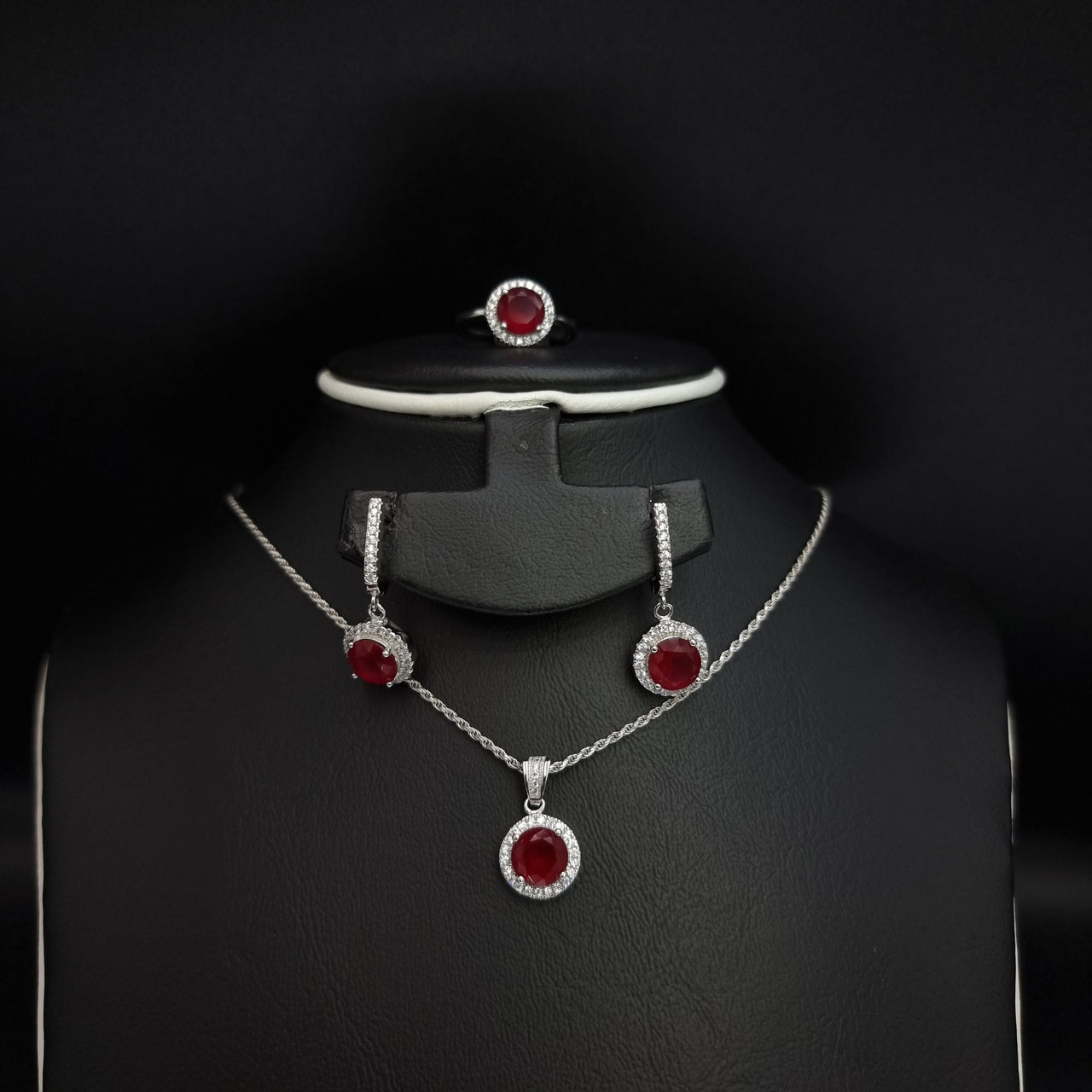 Circular Red Zircon Stone Set SLPST0135