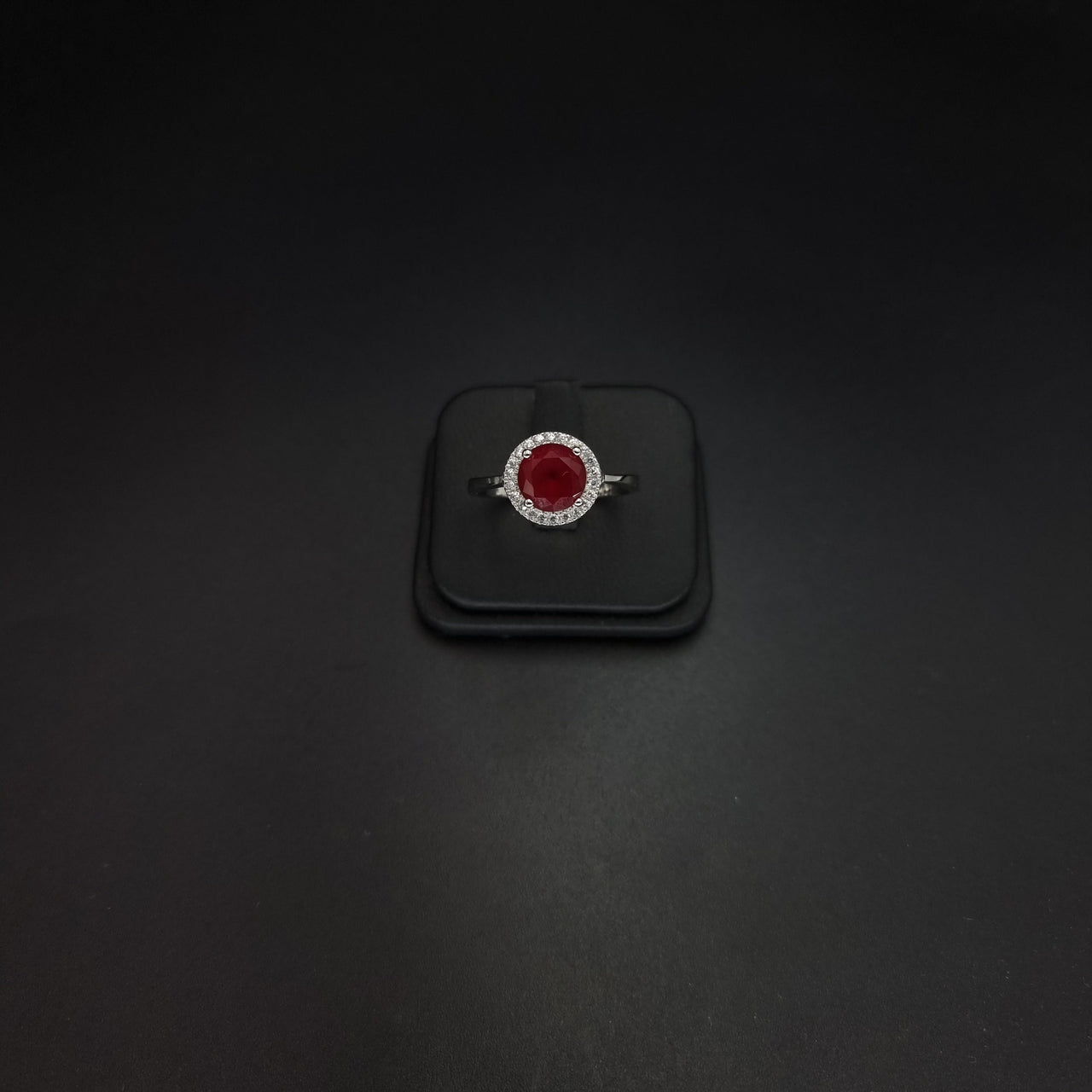 Circular Red Zircon Stone Set SLPST0135