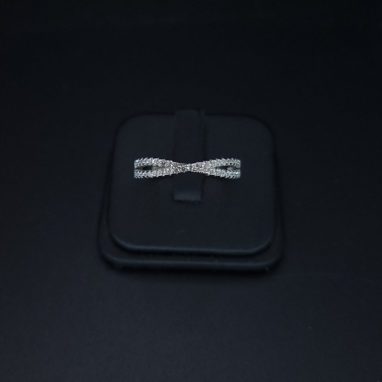 Clear Stones Braid Silver Ring