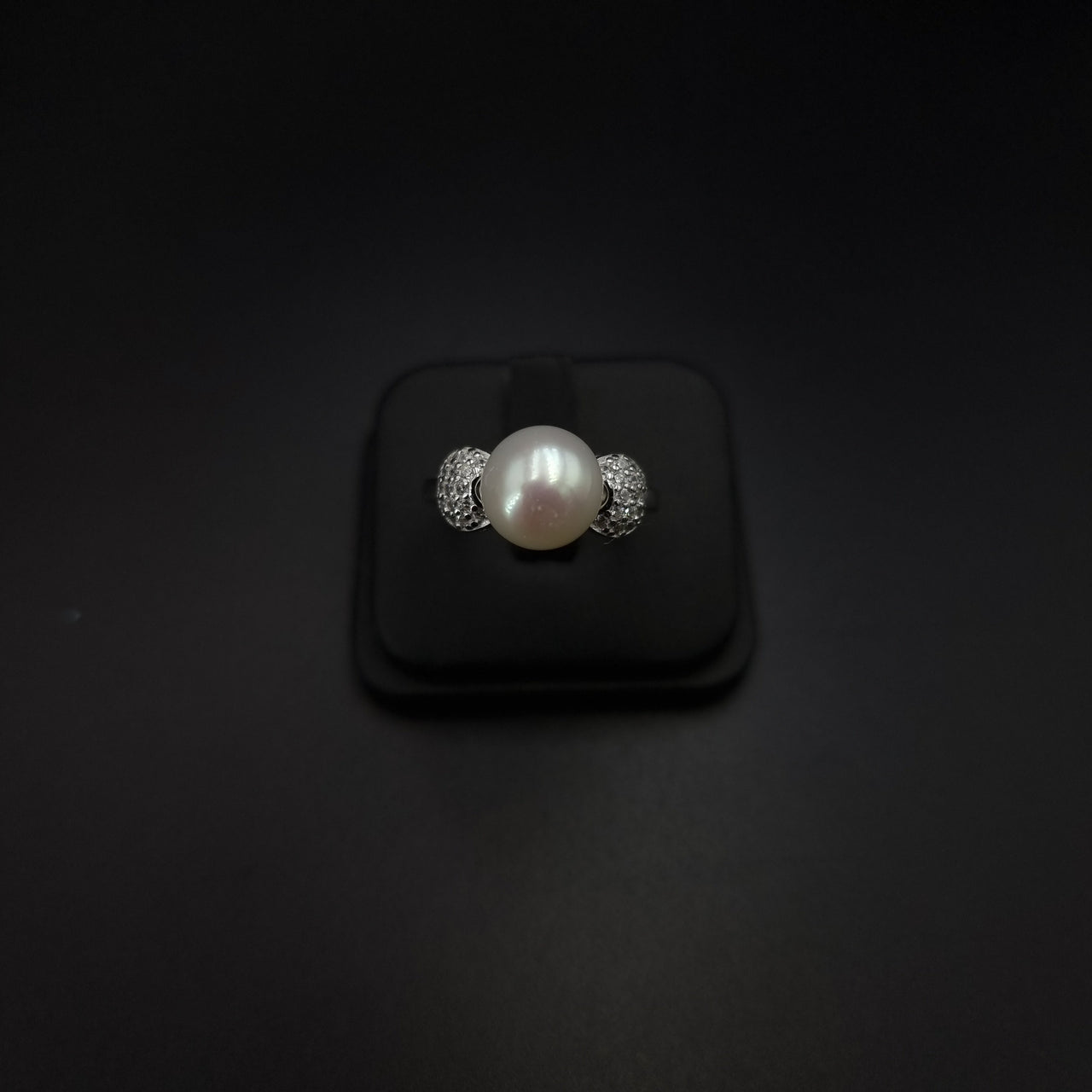 Fresh-water White Pearls Set SLPST0166