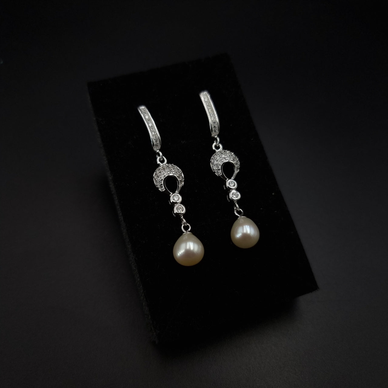 Fresh-water White Pearls Set SLPST0166