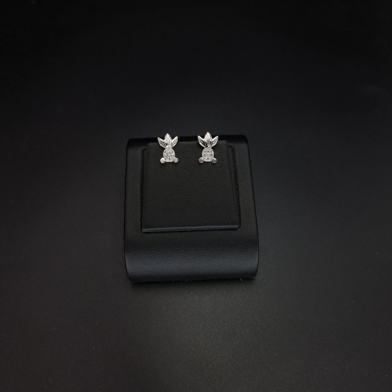 Pinapple Stud Earring
