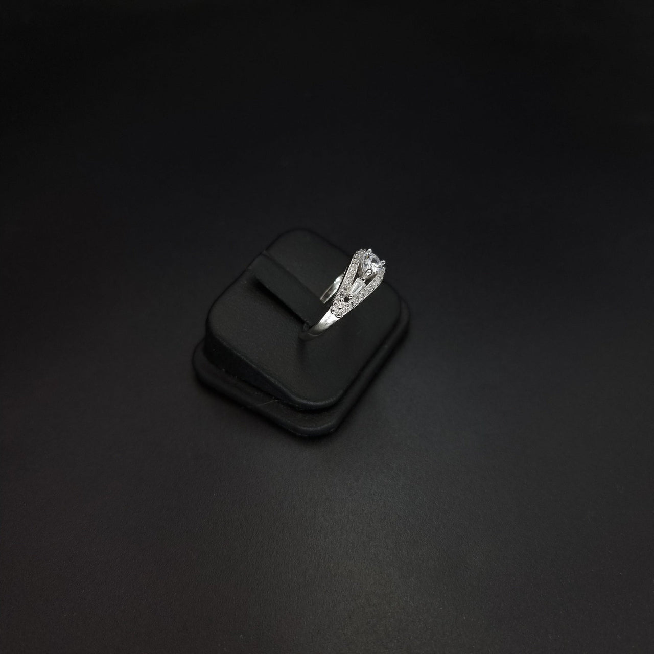 Twin Wedding Ring With Zircon Stones