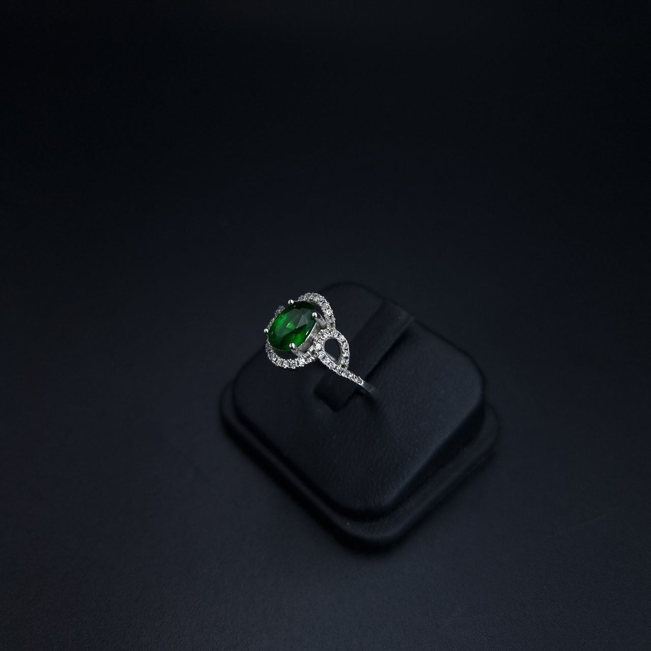 Green Zircon Stone Ring SLPRG0142