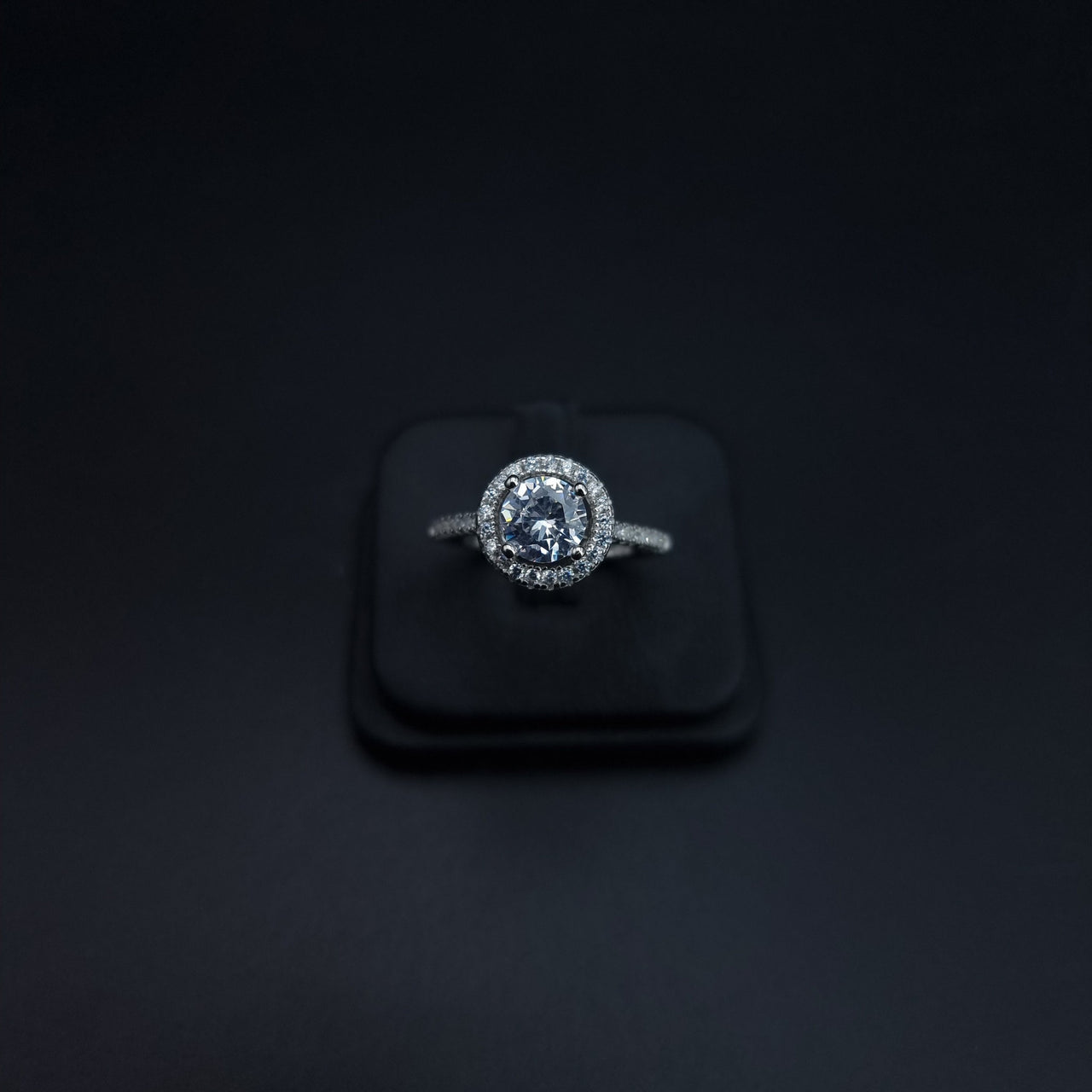 Wedding Ring With Central Zircon Stone SLPRG0143