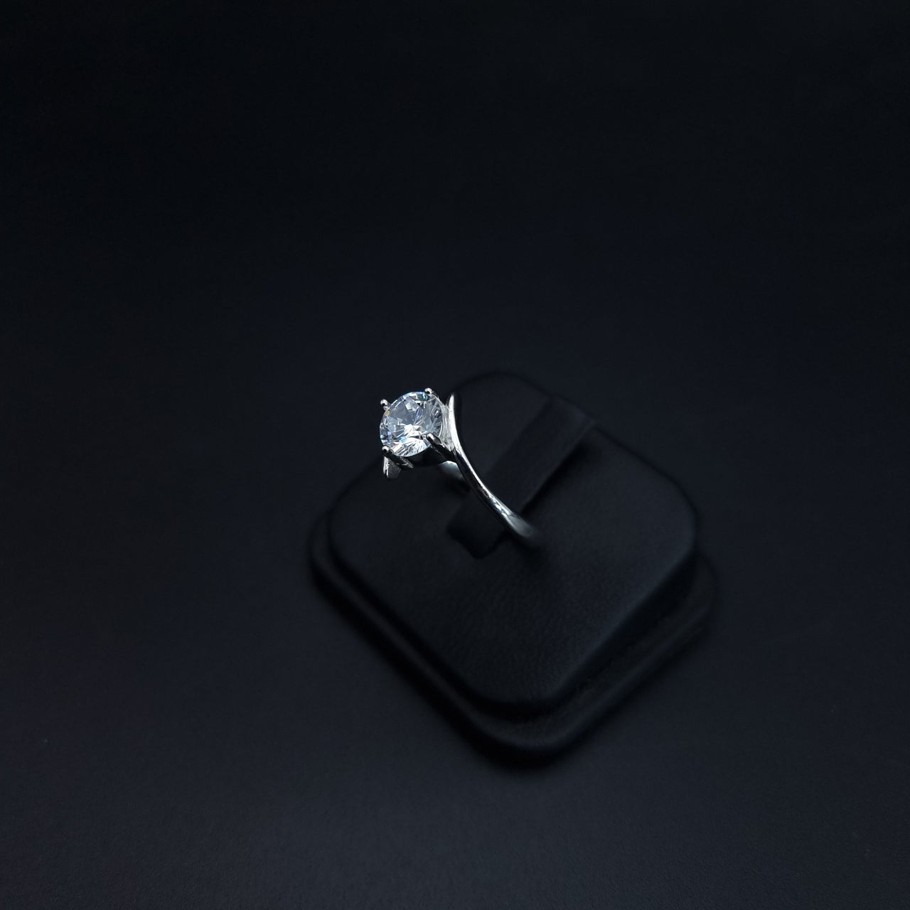 Wedding Ring With Central Zircon Stone SLPRG0145