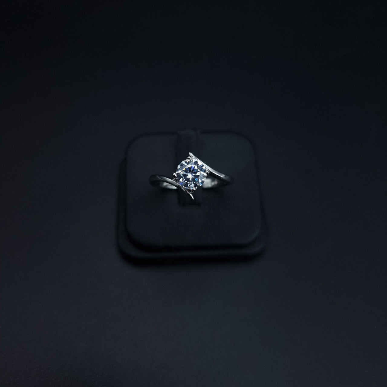 Wedding Ring With Central Zircon Stone SLPRG0145