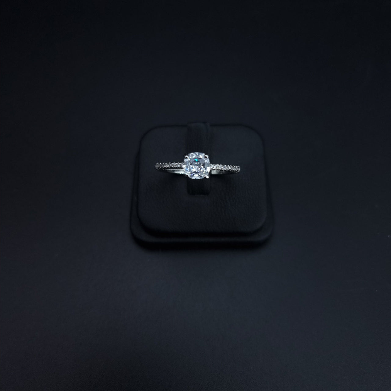 Wedding Ring With Central Zircon Stone SLPRG0147
