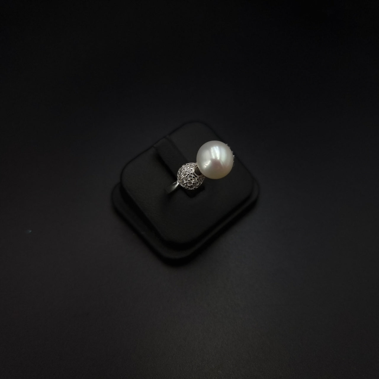 Fresh-water White Pearls Set SLPST0166