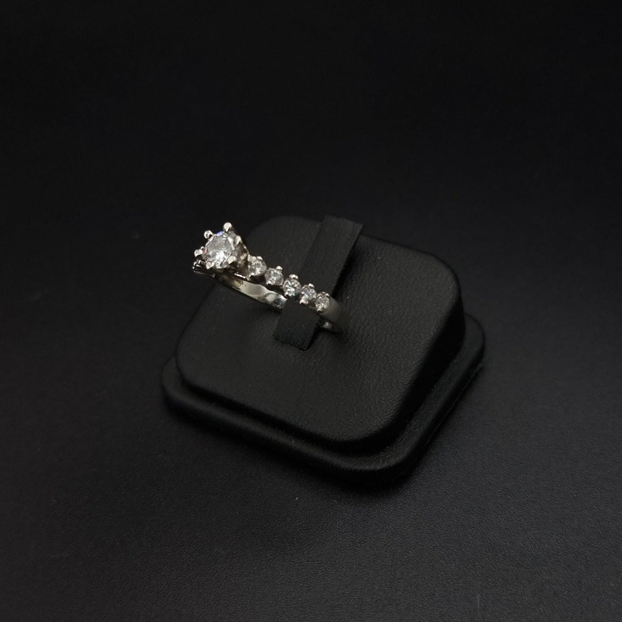 Wedding Ring With Central Zircon Stone SLPRG0121