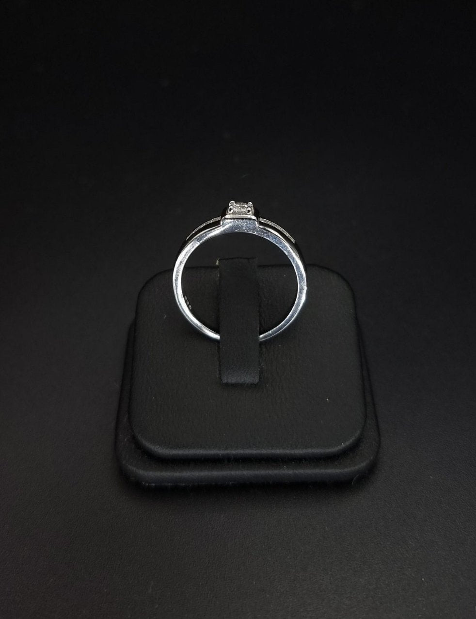 Wedding Ring With Zircon Stones SLPRG0101